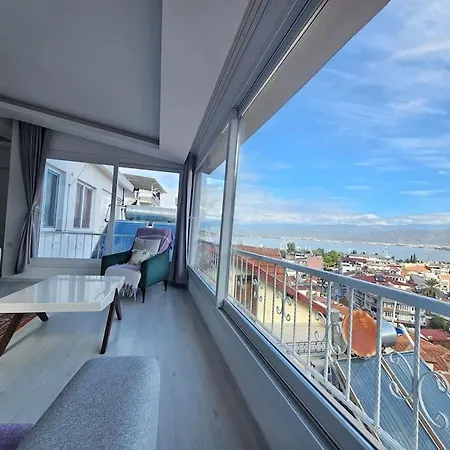 Holiday home Sea View In Center