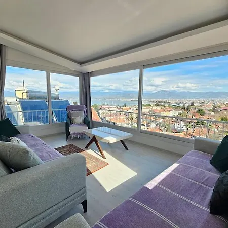 Sea View In Center